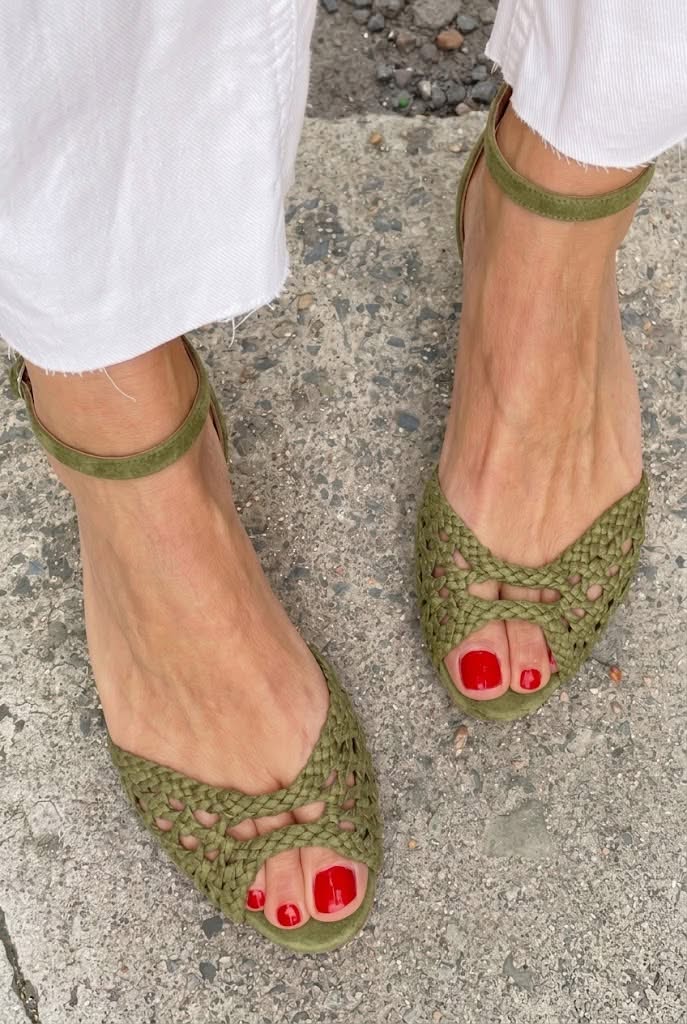 Jolina - Sandalias Doradas Tejidas