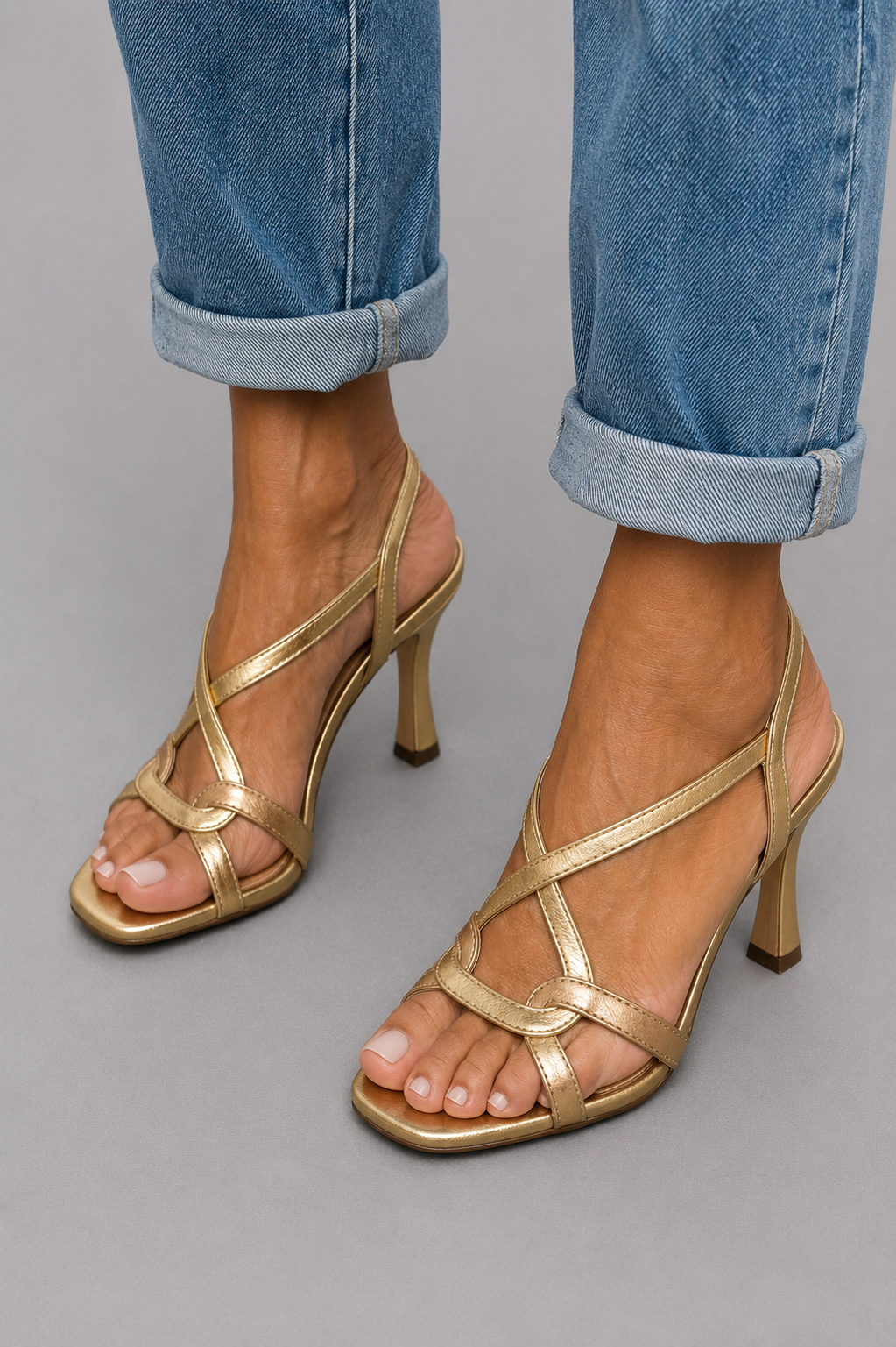 Cassie - Sandalias Doradas Encanto de Verano