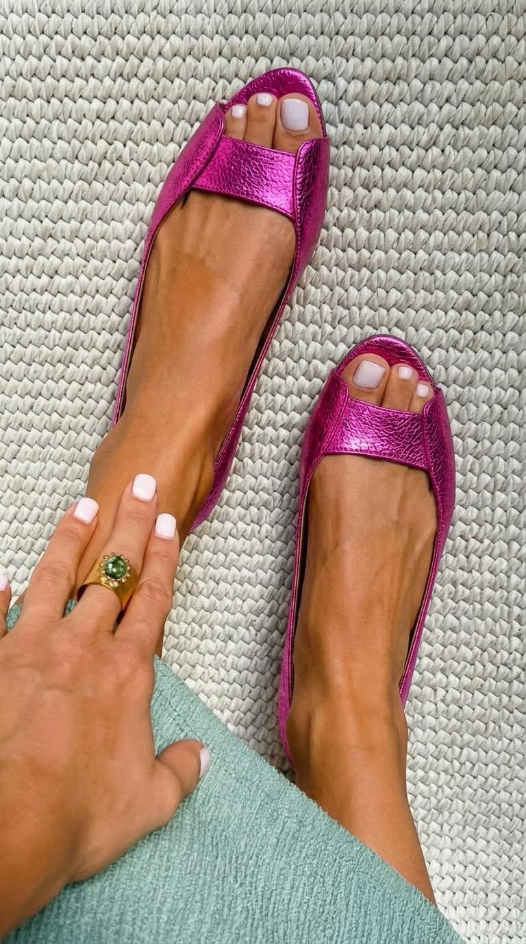 Naya - Sandalias Doradas Chic y Cómodas