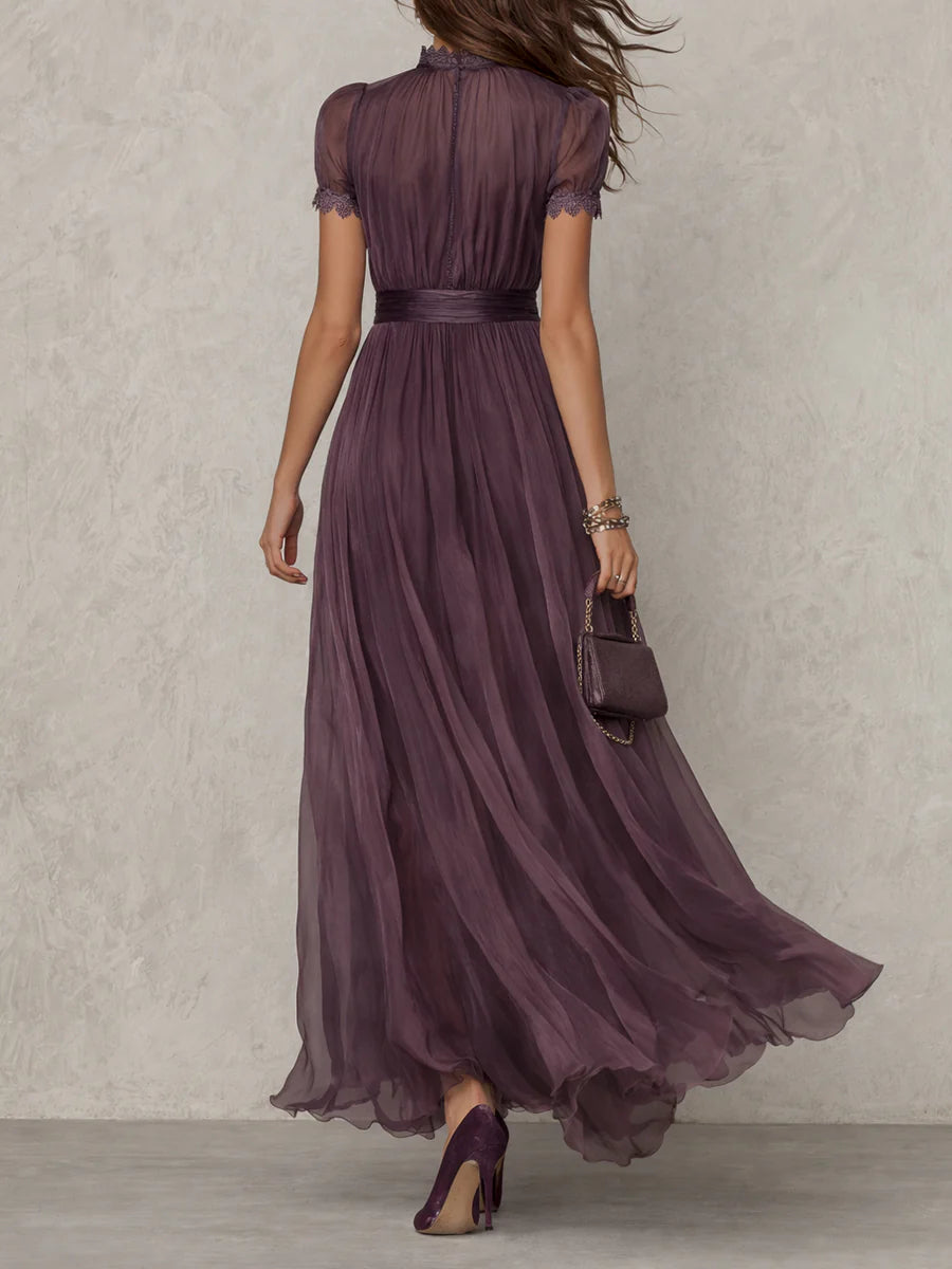 VESTIDO LARGO MORADO CON ESCOTE EN FORMA DE LÁGRIMA