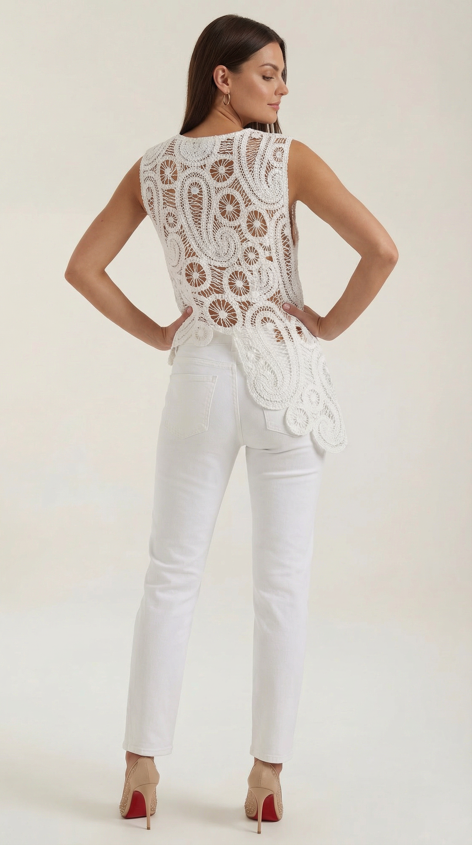 Blusa Asimétrica Delia con Detalles de Encaje