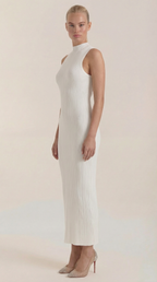 Vestido Sonia midi ajustado de cuello alto