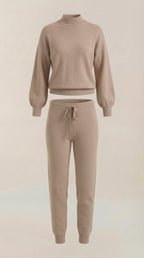 Conjunto Lounge Mavis Strick con Cuello Alto