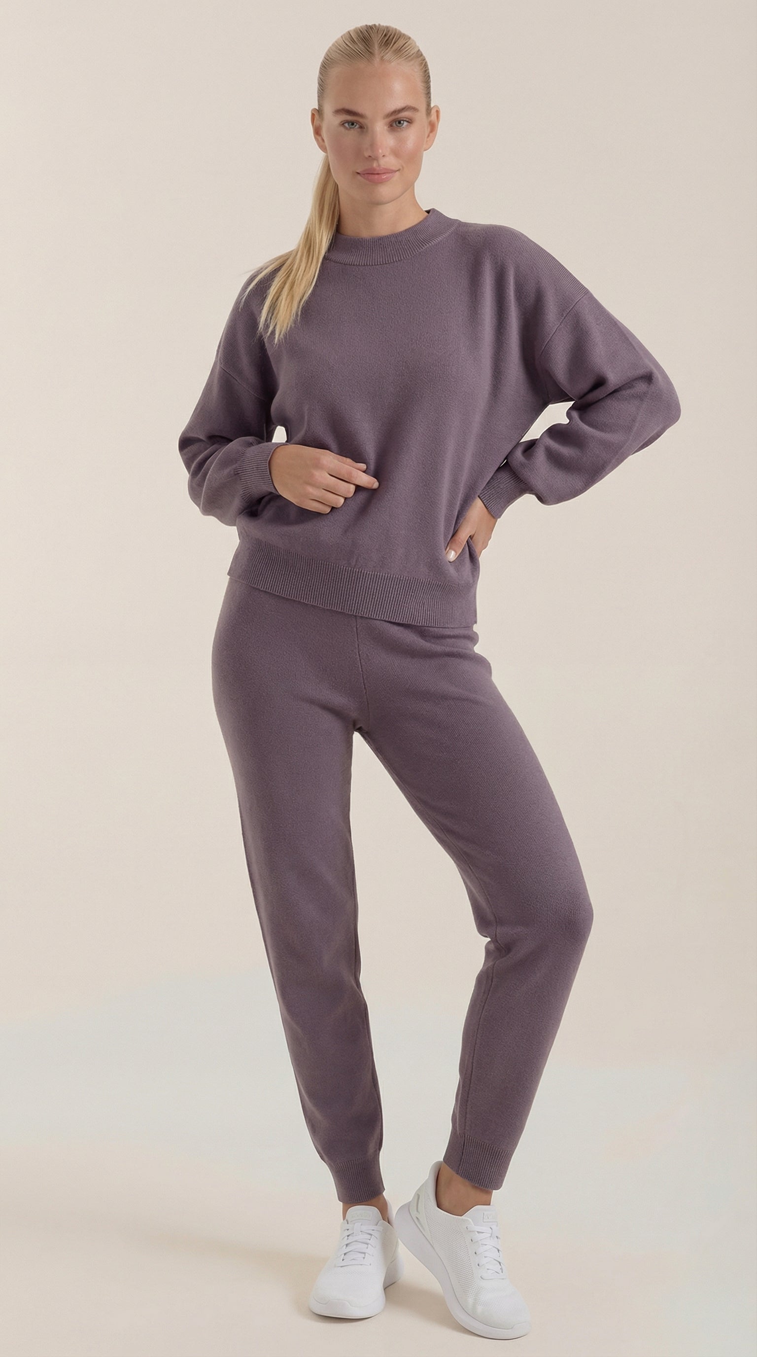 Conjunto Lounge Mavis Strick con Cuello Alto