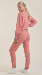 Conjunto Lounge Mavis Strick con Cuello Alto