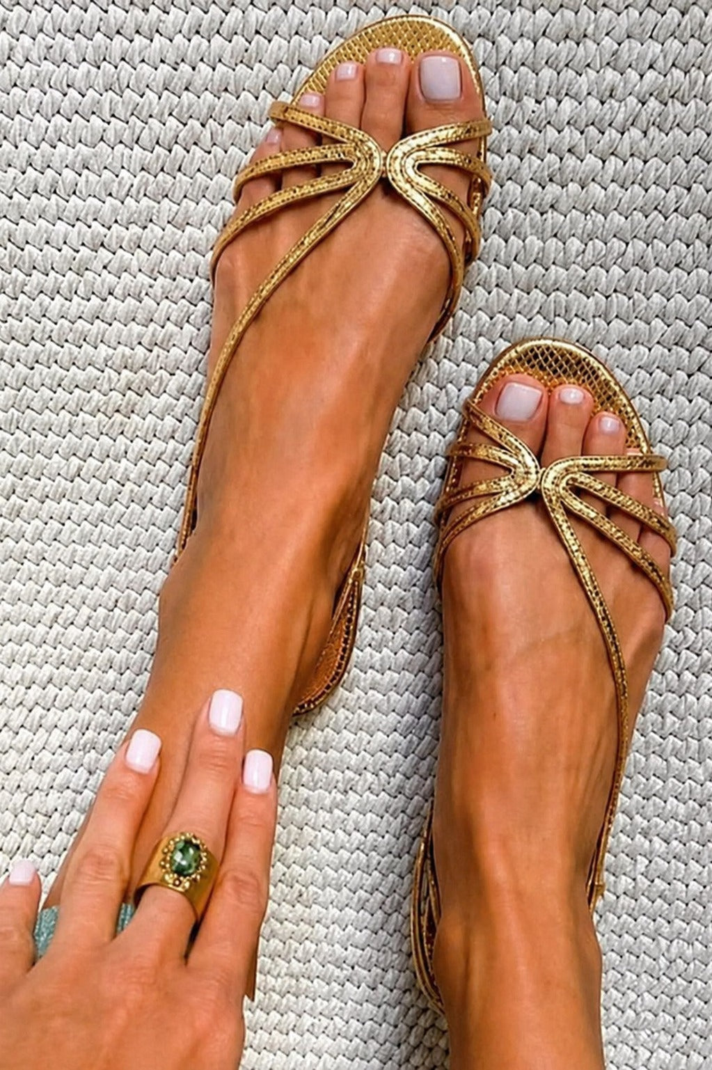 Sandra - Sandalias Doradas Elegancia de Verano